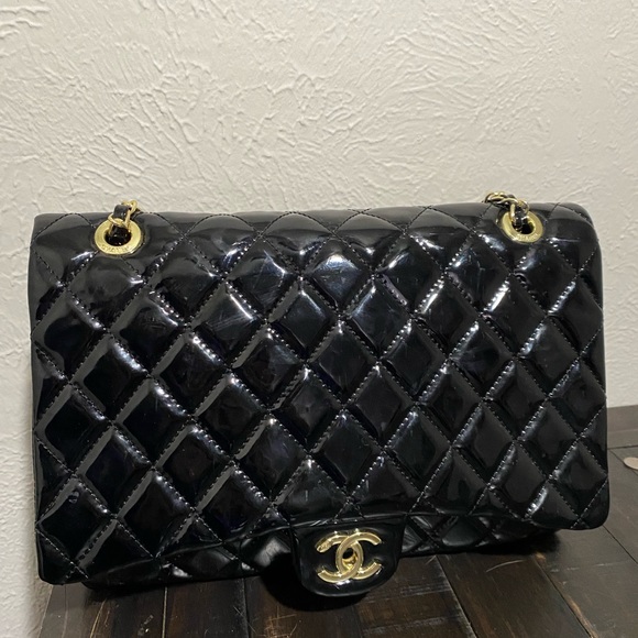 CHANEL Classic Double Flap Bag Quilted Shoulder Bag - Picture 6 of 10
